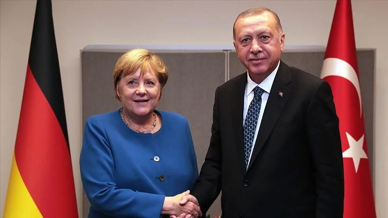 Merkel chef préféré du Kosovo Erdogan deuxième