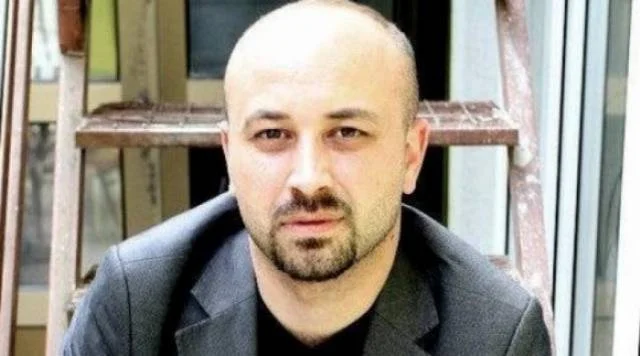 El puente de Krasniqi es un libro de poesía