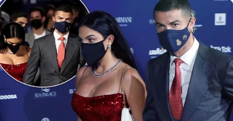 La fidanzata di Cristiano Ronaldo sembrava estremamente attraente alla cerimonia di Dubai