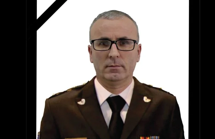 Morgen war die Bestattung des KSF-Mitgliedes, der gestern starb, Teil der KLA.