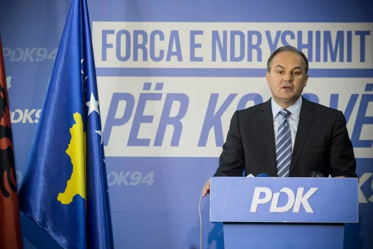 Hoxhaj: LVV e LDK kanë një kulturë të ikjes së përgjegjësisë