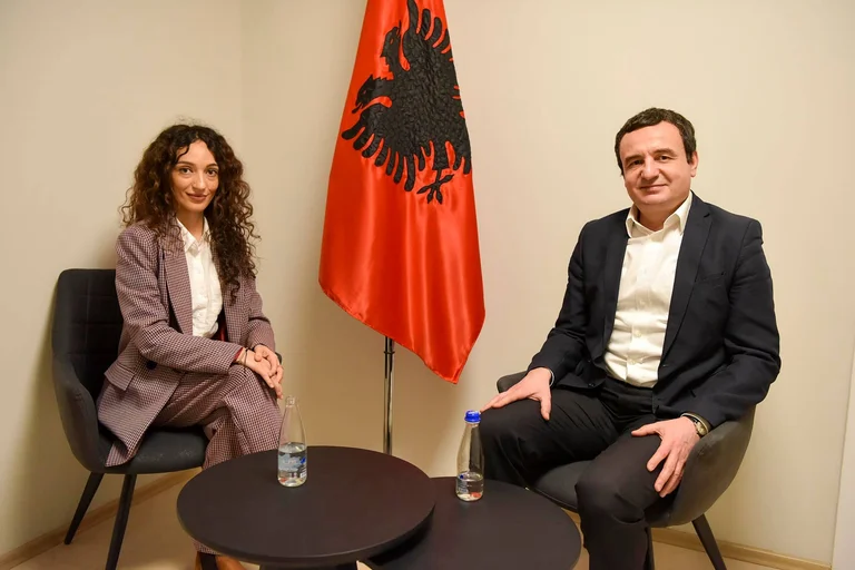 Kurti: La députée la plus élue de LDK à Ferizaj a rejoint la VV