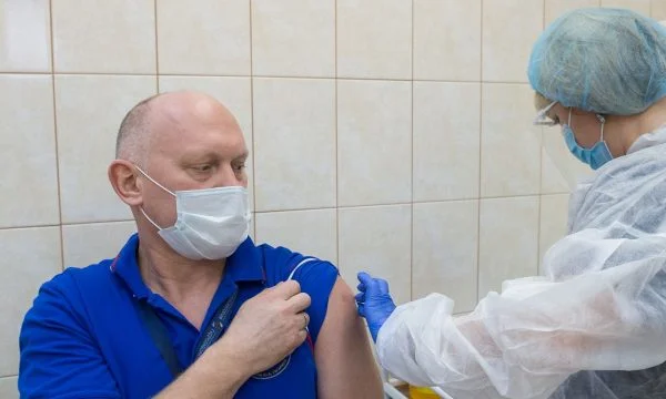 Russia approves the use of Sputnik vaccine for the elderly