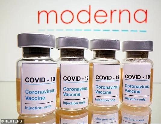 Anyone who's got a kick on his face has side effects on anti vaccines. - CO VID of Modernnas