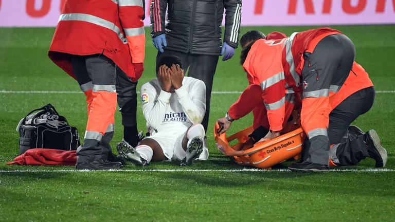 Real Madrid Star Hurts Three Months Outside