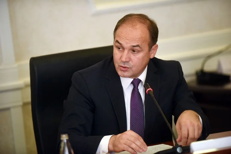 Hoxhaj: Nëse VV e ka seriozisht rrëzimin e Qeverisë, le ta propozojnë Veselin për mandatar të ardhshëm