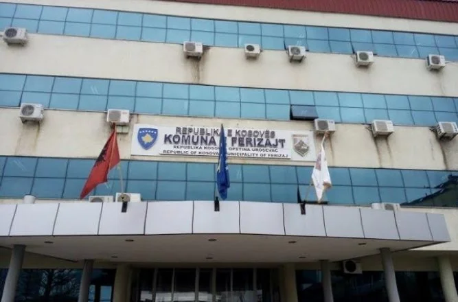 Protest in front of Ferizaj municipality