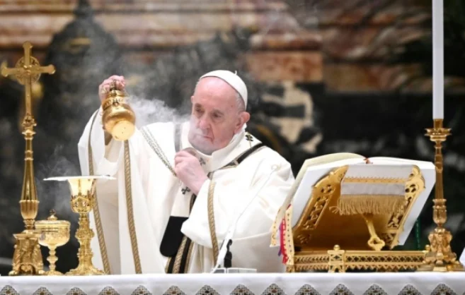 Papa Franciscoescu: Dios nos ama más de lo que nos amamos