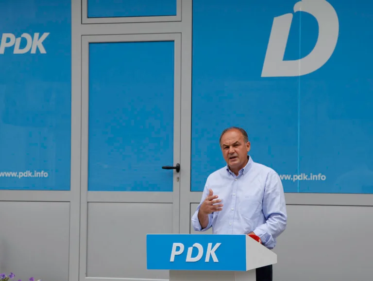 Hoxhaj: Wir kommen nicht zum Rad, um die Regierung zurückzubringen.