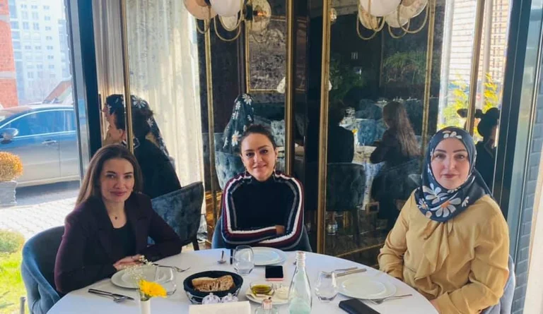 PDK MPs conocen a la esposa de Kadri Wessel