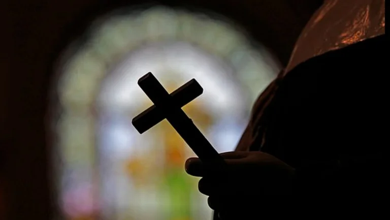 “Mudgeks sent young boys to priests and politicians”, the shocking testimony of one of the victims