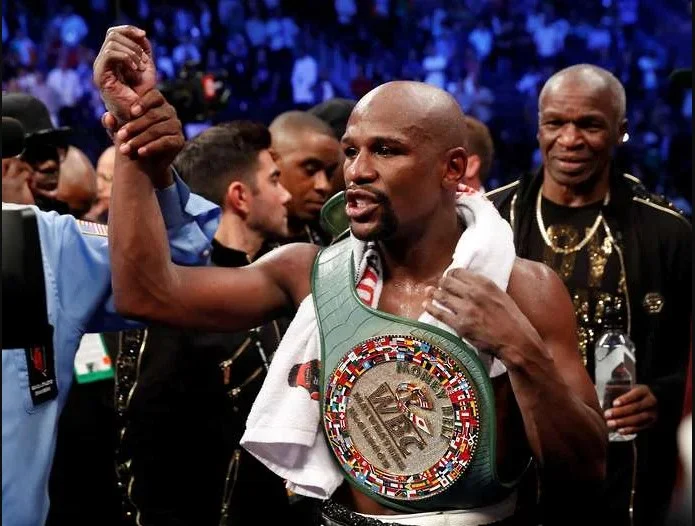 During his career he earned 1.1 billion, the current wealth of Floyd Mayweather is discovered