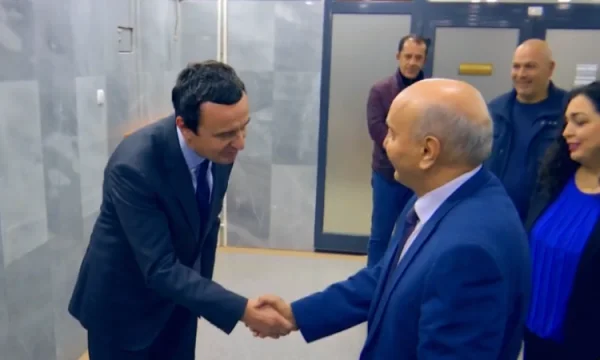 Professeur Mustafa message Kurt: Si interdit, ne participez pas aux élections