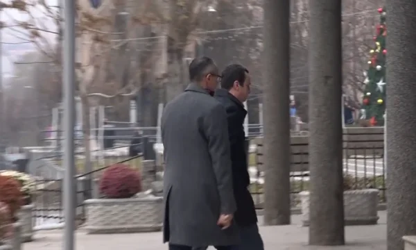 Kurt est à la présidence, pour rencontrer rapidement Vjosa Osmani