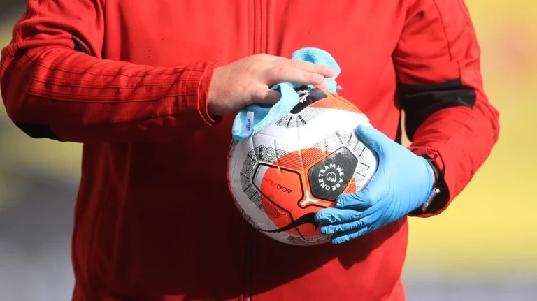 Sept cas de coronavirus positifs à Premier League