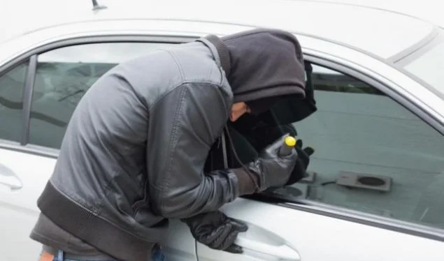 La llegada de los compatriotas pone en acción ladrones, un exilio nos dice lo que le pasó.