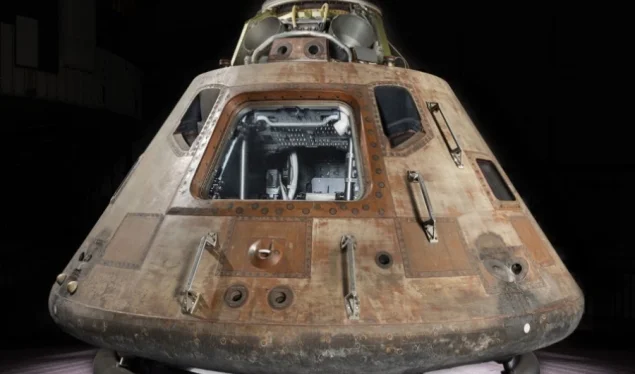 Primera nave astronauta de la Tierra desde órbita
