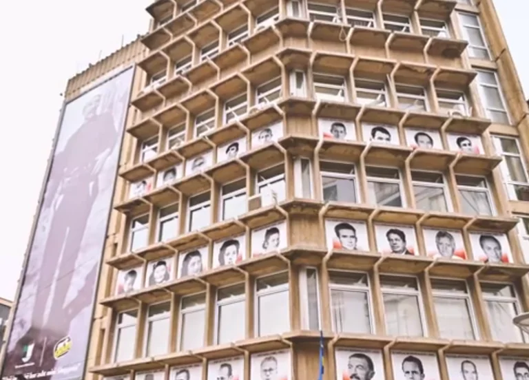 In Mitrovica werden Bilder der prominentesten Persönlichkeiten eingeweiht: Ehemaliger Premierminister Bajram Rexhepi's Missing