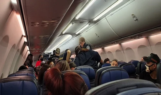 Chaos aboard the plane, passenger with COVIDD-19 changes lives