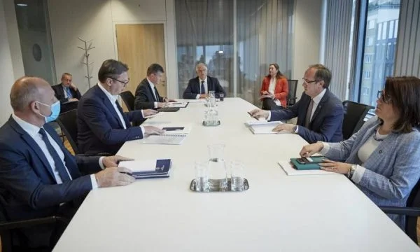 Dialogu teknik si “kurth” që stërzgjat dialogun politik Kosovë – Serbi