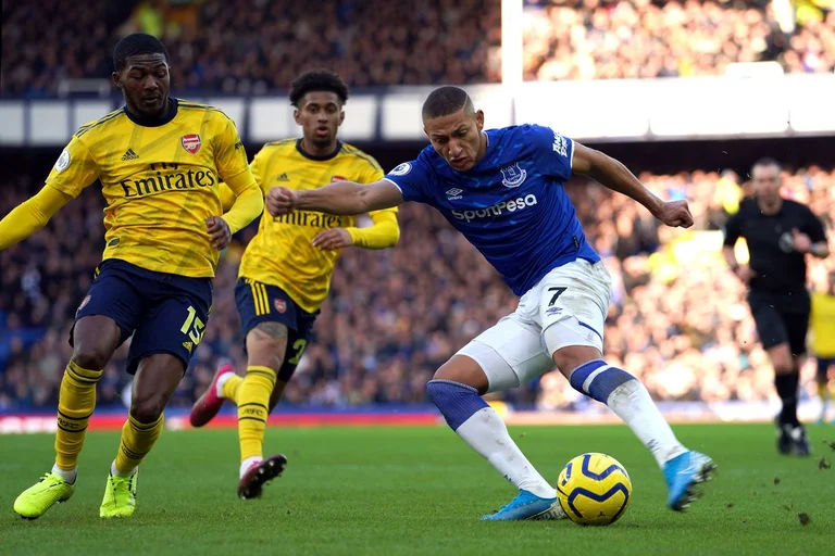 Official formations published by the Everton-Arsenal match
