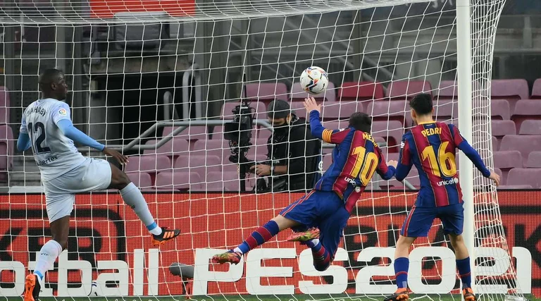 Barcelona no alcanza más que un sorteo 2-2 contra Valencia