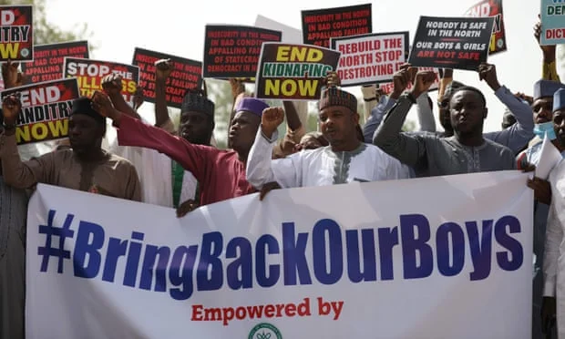 Nigeria: 344 Schulkinder entführt von Boko Haram ergeben sich der Regierung