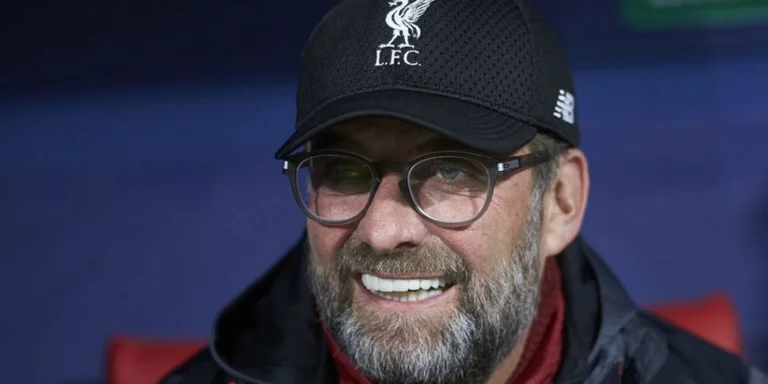 Jurgen Klopp gibt den besten Trainer des Jahres von der FIFA bekannt