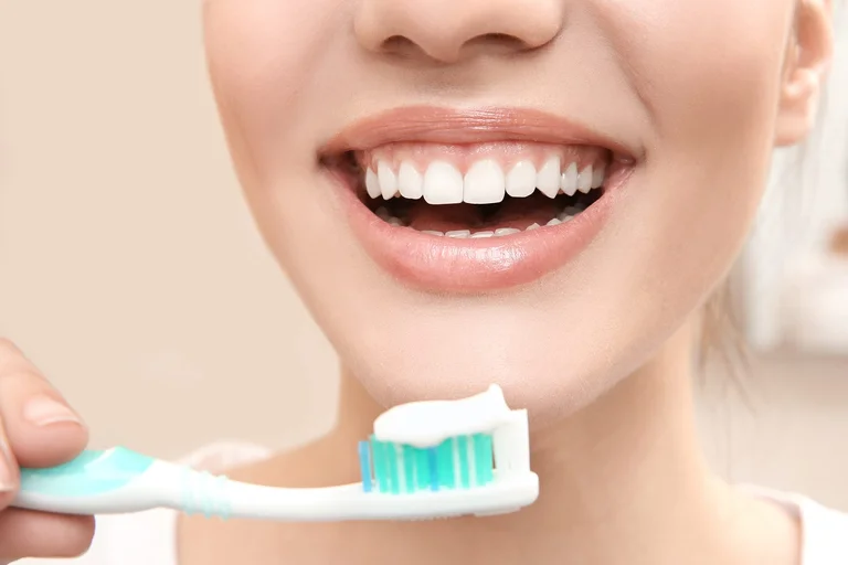 The famous toothbrush is solved: Before or after breakfast