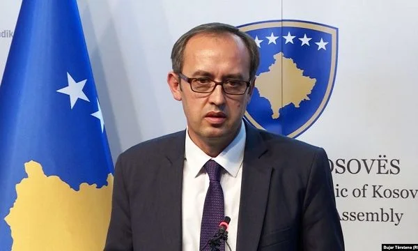 Hoti e autorizon zëvendësen e tij për udhëheqjen e Qeverisë
