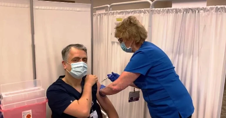 Habla primero albanés para recibir la vacuna contra Coronavirus