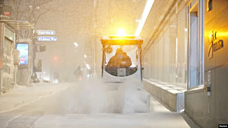 EE.UU. Gran tormenta de nieve bloques millones