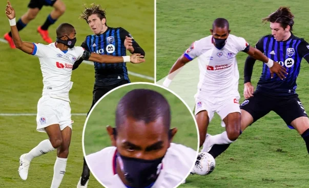 Questo non è venuto in mente: Incontra il primo giocatore di calcio a giocare nella maschera
