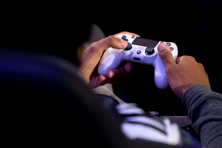¿Por qué es tan difícil apagar Play Station 5?