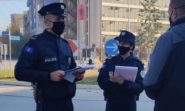 780 Geldstrafen für die widersprochende Antimatures werden ausgesprochen CO VID-19