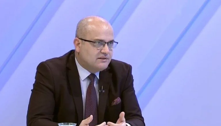 Vjosa Osman MP: Isa Mustafa ist Sprecher PDK, kein König