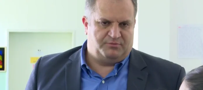 Shpend Ahmeti dice se aderire Vjosa Osmani partito