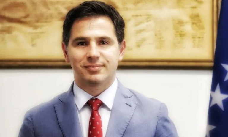 Zefaj di LDK: Figurative Vjosa Osmani, il partito ha investito molto in lei e si è rivolta contro di noi