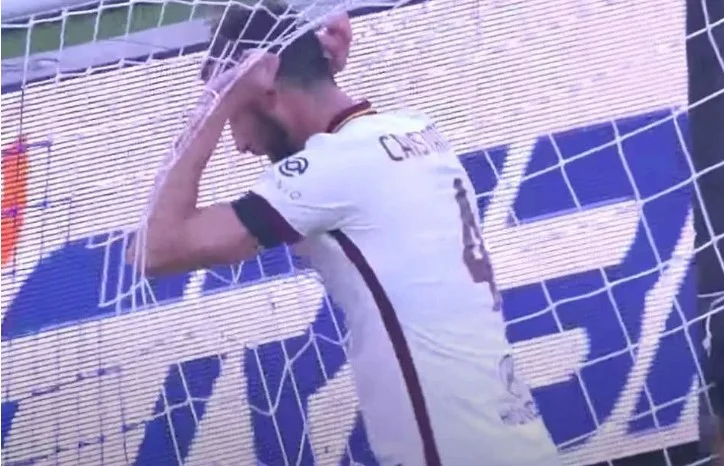 Shaw Gott, nachdem er einen autonomen, Bryan Cristant errungen hat, leidet schlecht an der italienischen Fußball-Föderation.
