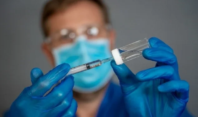 AstraZeneca rinuncia al test anti vaccino CO VID-19 nei bambini