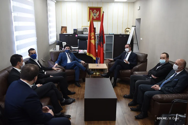 Abazovic visits Tuzi municipality: Destroy discrimination against Albanians