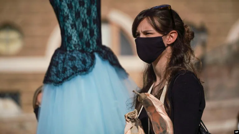 Italy plans to impose stricter measures against pandemic