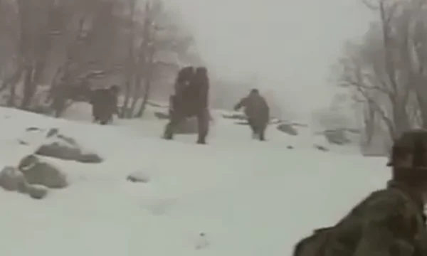 Di fronte alla battaglia di Postrik, dove Muje Krasniqi e 41 altri soldati caddero