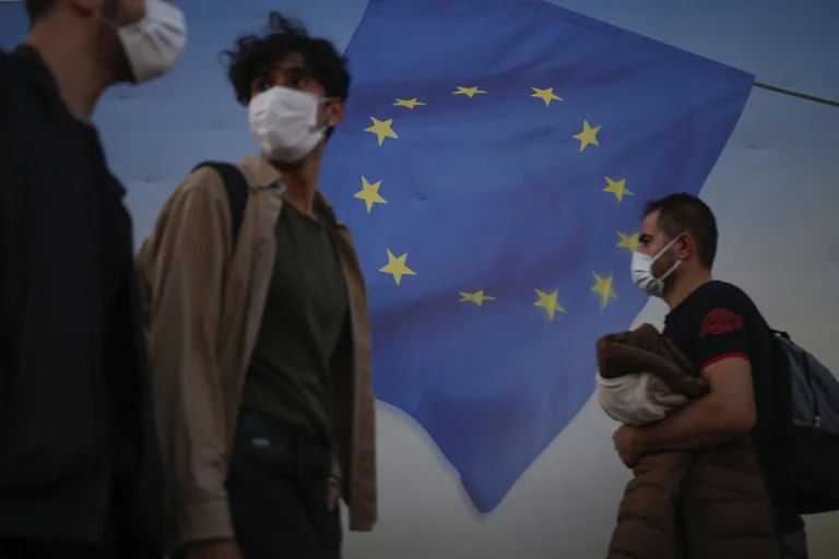 Devrions-nous porter des masques même après le vaccin?