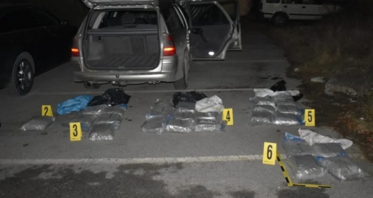 Wie in Filmen: Treffen zum Austausch von Drogen in Pristina, Polizei