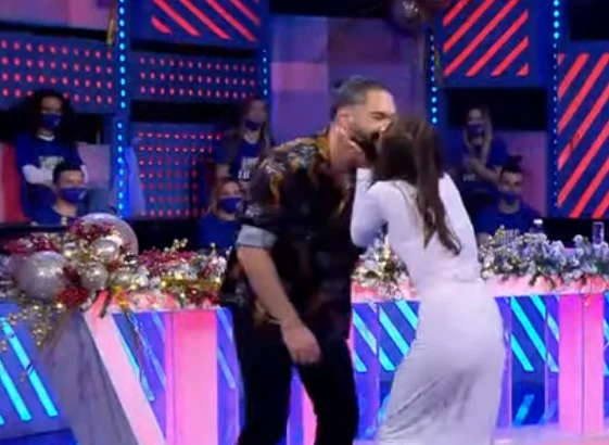 Atland e Anna hanno scambiato il primo bacio?