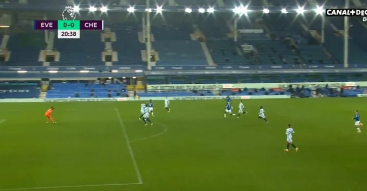 Everton shock Chelsea, Sigurdsson viene da Mendyt.