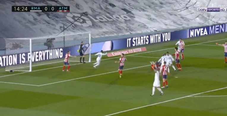 Real Madrid shakes Atletico in the local mad derby, Casemiro the hero of the Queens