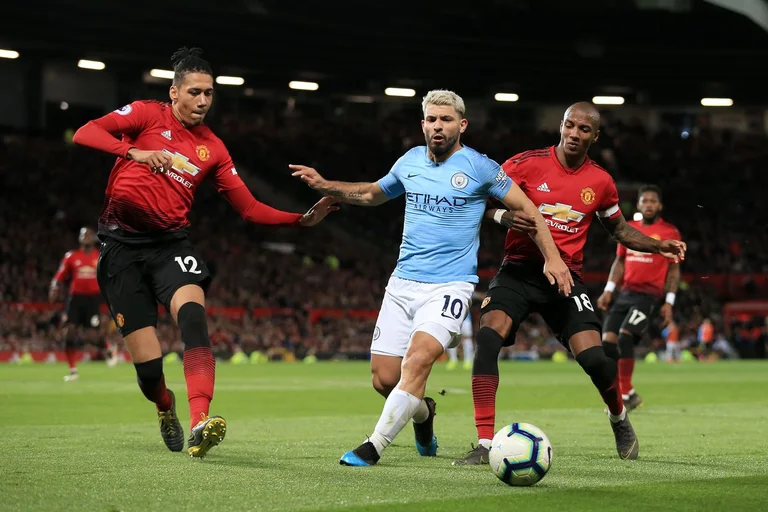 All eyes on Manchester Superbe United-City: Official formations