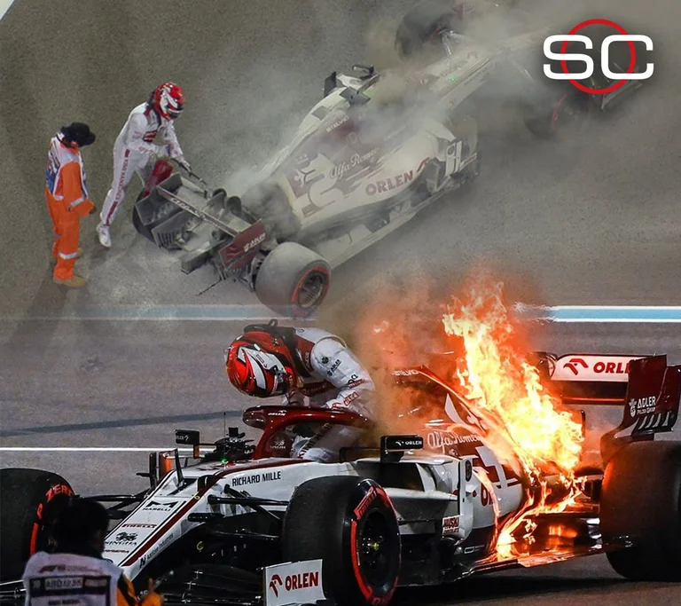 Raikkonen experiences horror at Formula 1, his bolid is involved in flames